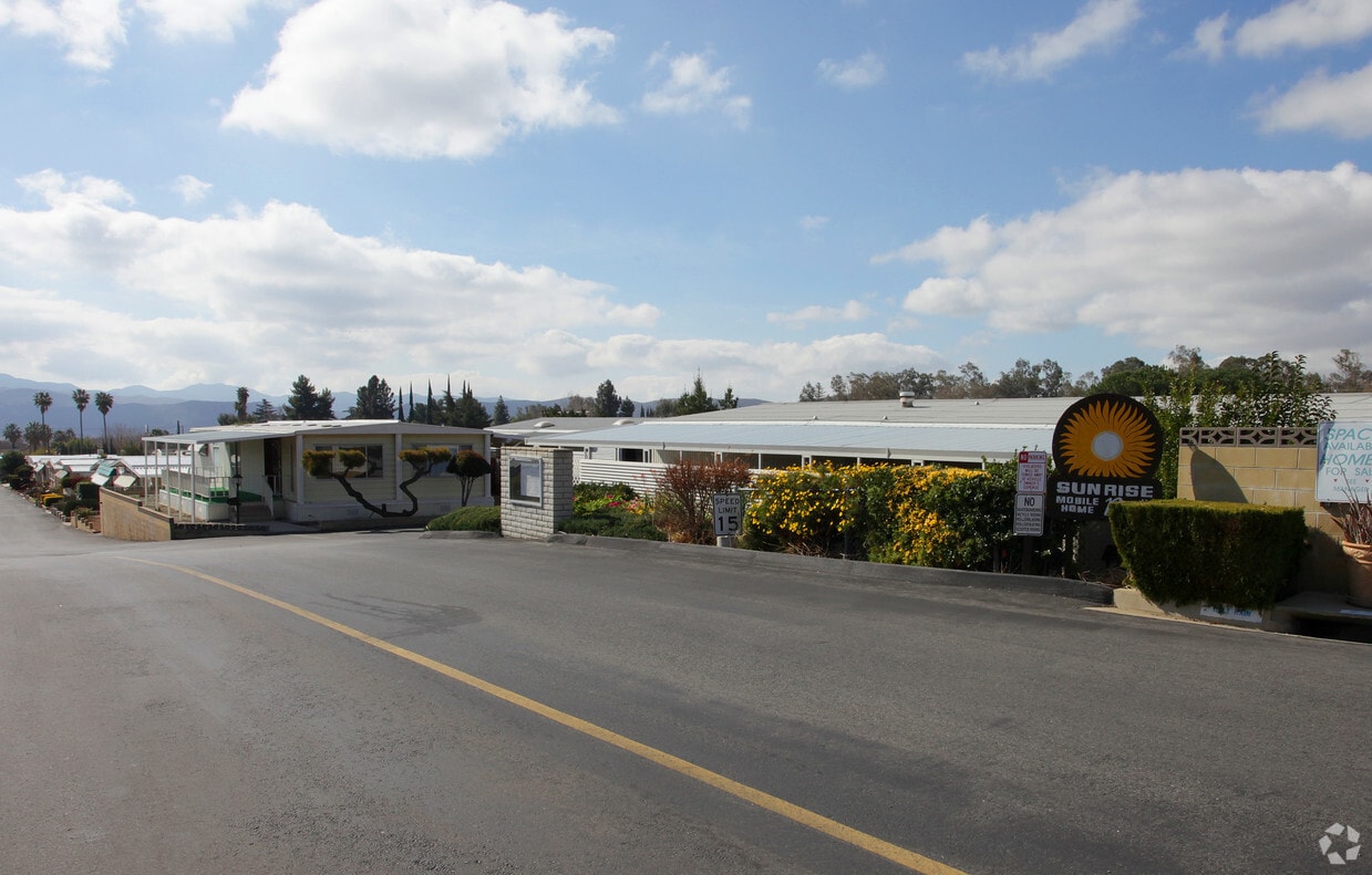 Sunrise Estates Apartments in Banning, CA