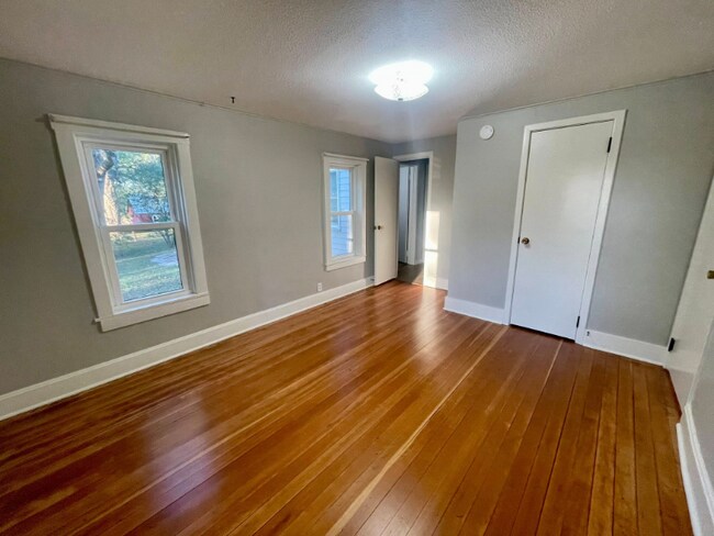 Foto del edificio - 2055 140th St