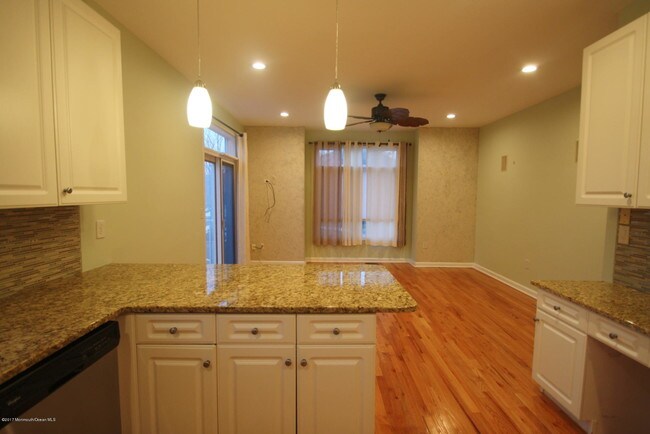 Building Photo - 108 Carmel Ct