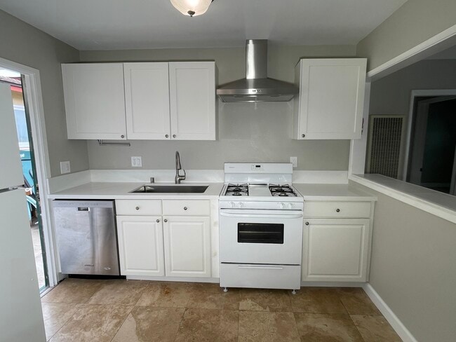 Building Photo - 1159 Felspar St