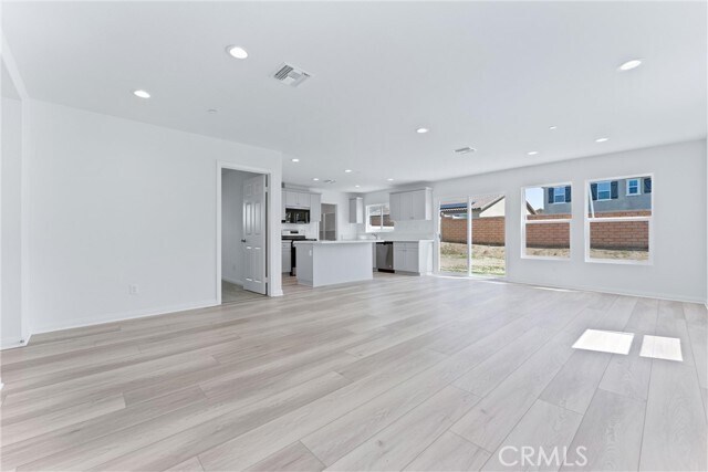 Building Photo - 7644 Rubyred Gln Dr