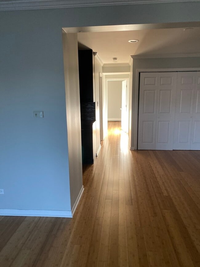 Foto del edificio - 3642 W 119th St