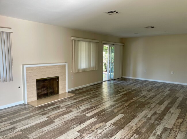 Building Photo - 16542 Felice Dr