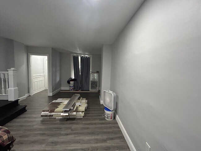 Building Photo - Lovely 3 Bedroom Home - OK for PHA