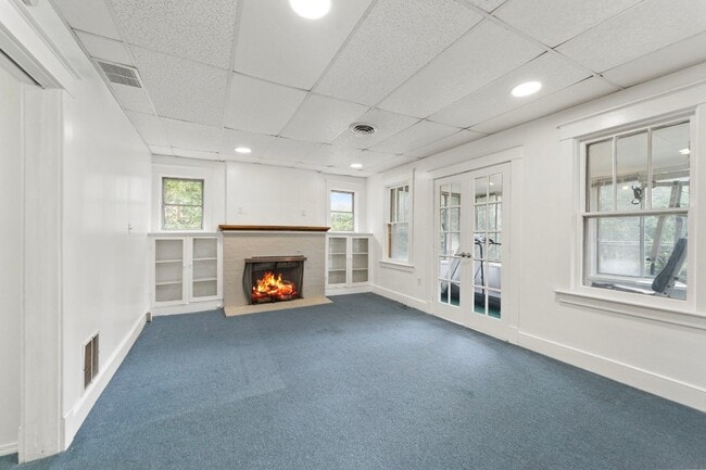 Building Photo - 16 Grand Blvd