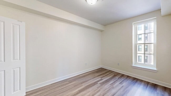 Interior Photo - Garrison Square