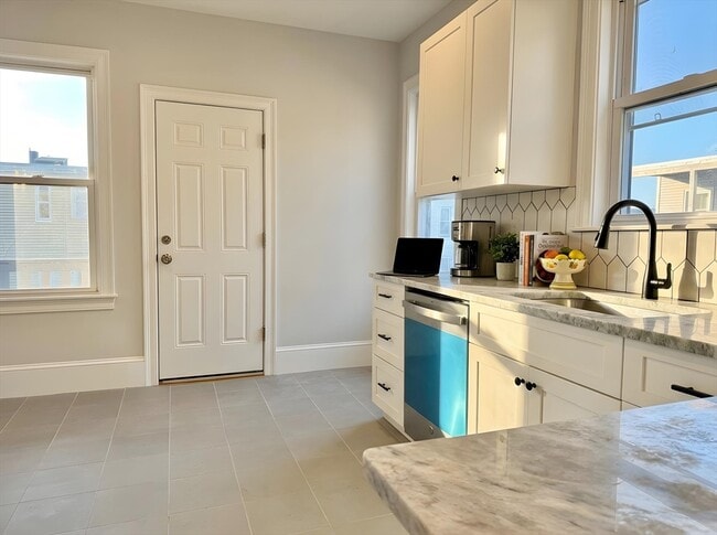 Foto del edificio - 38 Washburn St