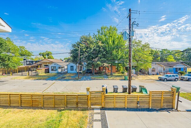 Foto del edificio - 7124 Avenue F