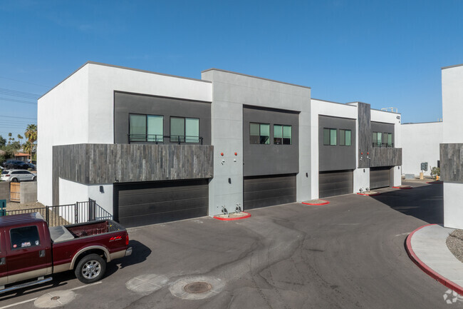 Foto del edificio - Village Crossing at Broadway