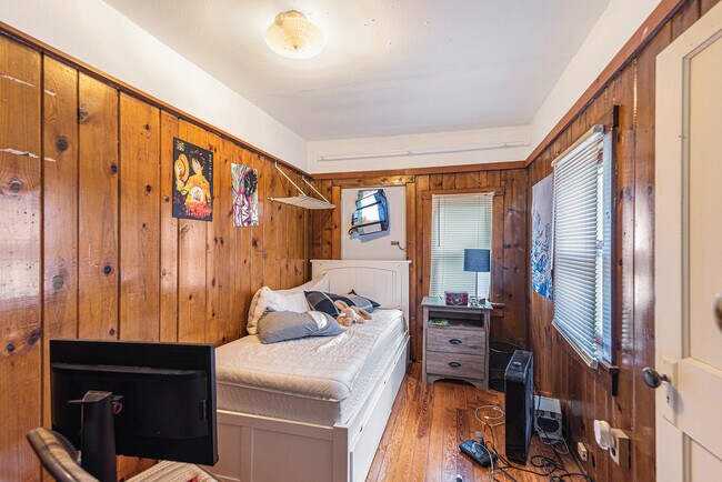 Foto del edificio - 428 S Division St