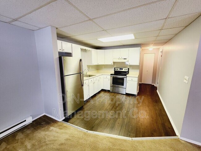 Building Photo - 108 Barnhouse Ln