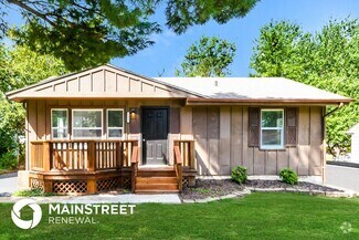 Building Photo - 205 De Smet Dr