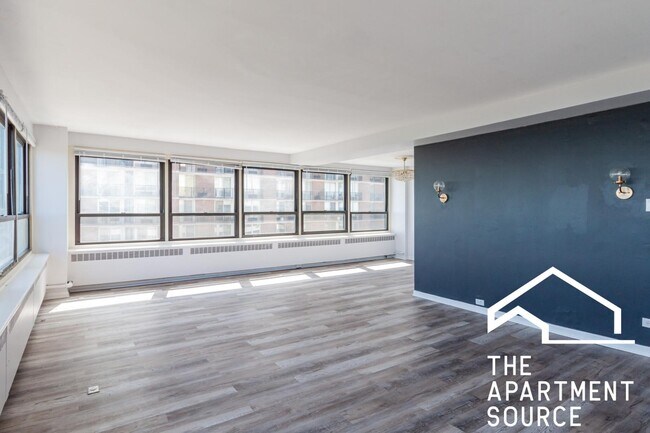 Foto del edificio - 4180 N Marine Dr