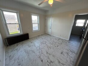Building Photo - 109 Walker St