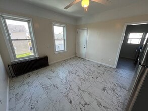 Building Photo - 109 Walker St