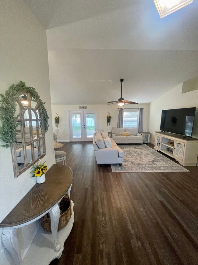 Building Photo - 4660 Great Blue Heron Dr