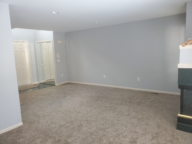 Building Photo - 5375 Pine Needle Dr