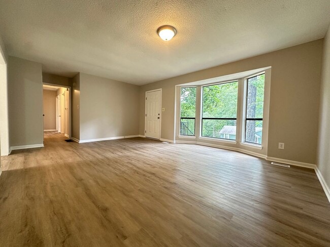 Building Photo - Home for rent in Grayson Valley