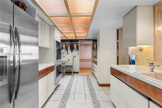 Photo - 11111 Biscayne Blvd House