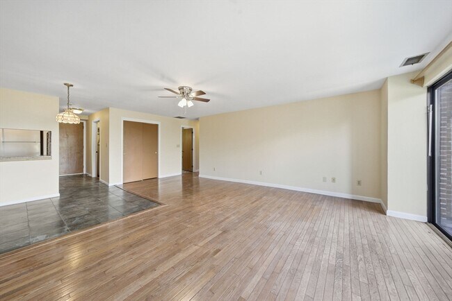 Foto del edificio - 30 Conant St