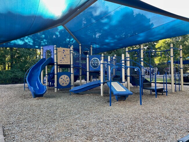 Building Photo - 320 Arbor Crest Rd