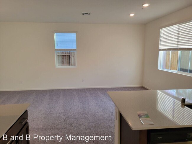 Building Photo - 3 br, 2.5 bath House - 5402 Honker Court