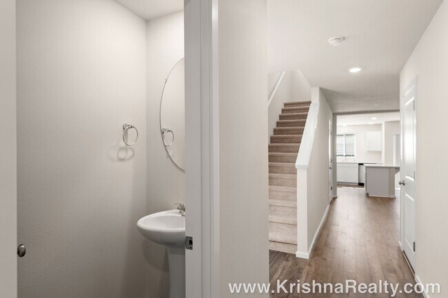 Foto del edificio - Beautiful NEW CONSTRUCTION 3 Bedroom 2.5 B...
