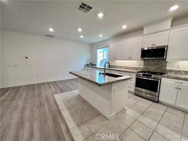 Building Photo - 1517 St Simon Cir