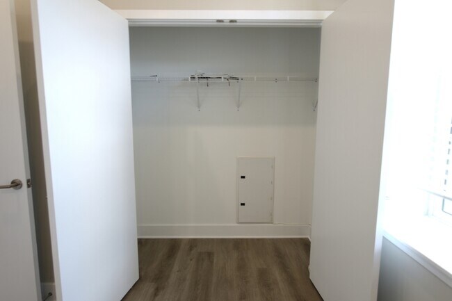 Building Photo - 4000 W Girard Ave