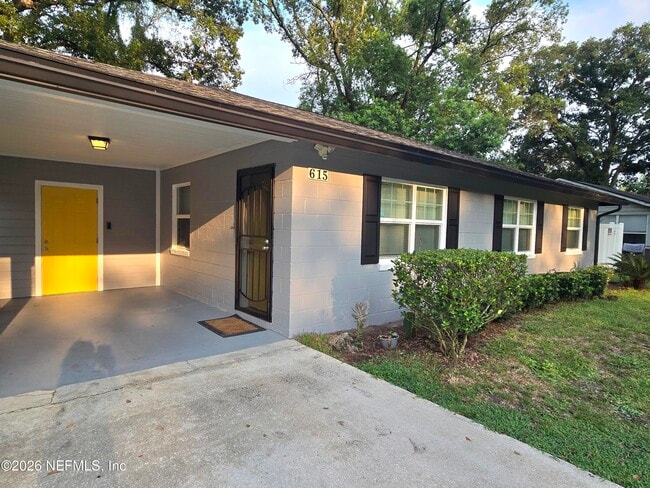 Building Photo - 615 Luna Ct