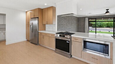Building Photo - 7421 E Princeton Ave