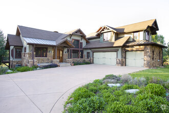 Building Photo - 1124 Heritage Dr