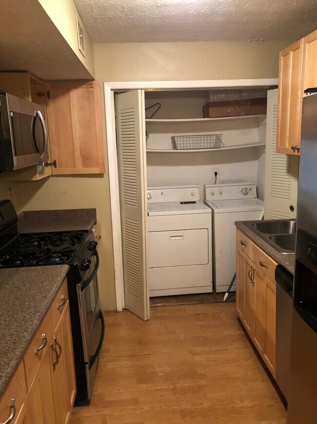 Foto del edificio - 302 Park Ridge Cir