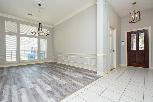 Building Photo - 18514 Tranquility Dr