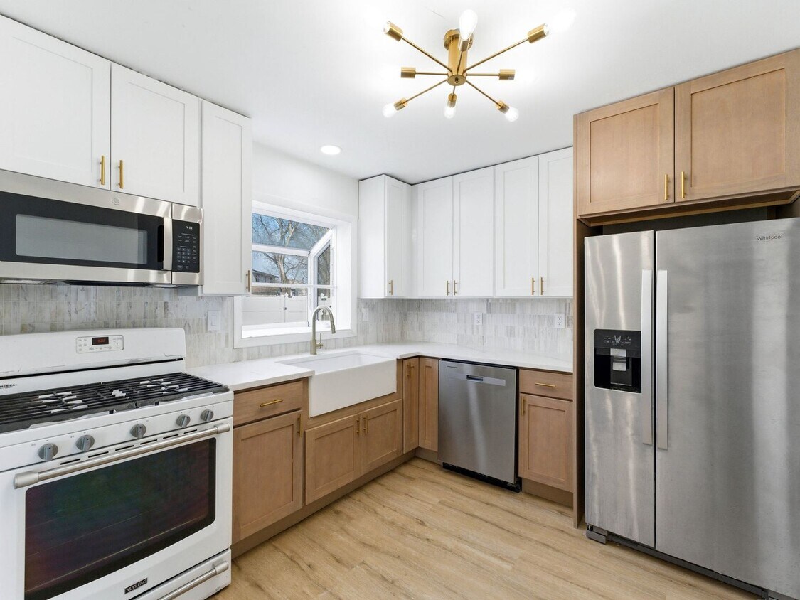 Charming Renovated 4-Bedroom Rental with Spacious Backyard & Bonus Basement Space in Somerdale - Charming Renovated 4-Bedroom Rental with Spacious Backyard & Bonus Basement Space in Somerdale