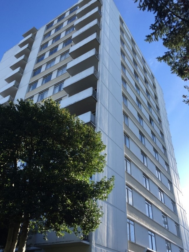 Building Photo - Regent Towers and Charter House Apartments