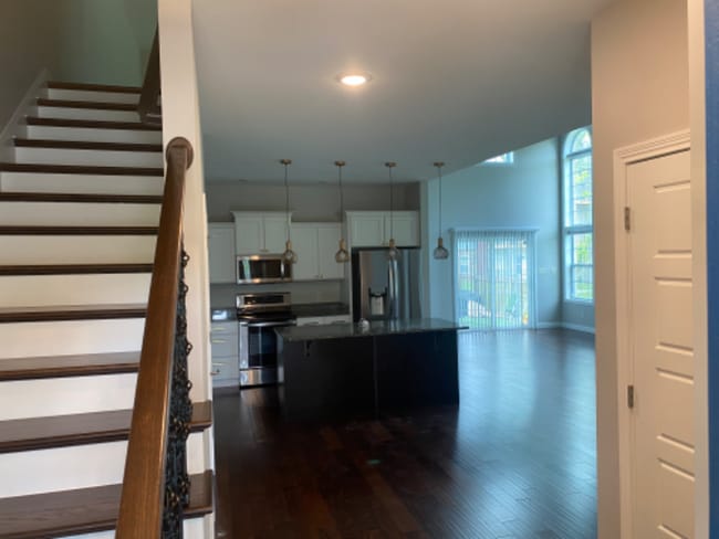 Building Photo - 8683 Pebble Creek Dr