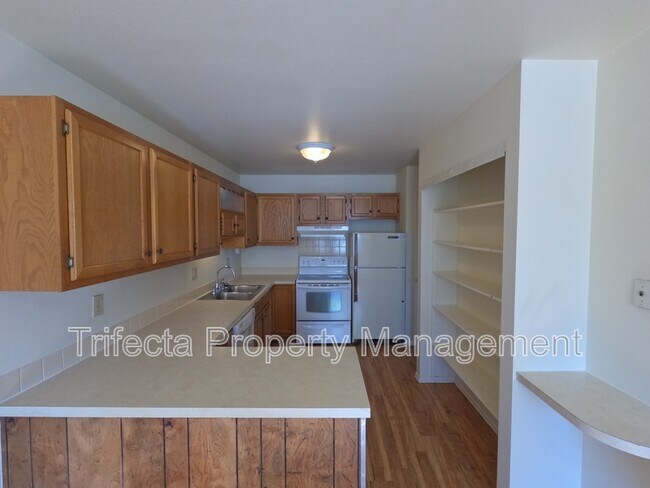 Building Photo - 1644 E Pitkin St