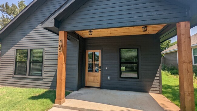 Foto del edificio - 405 E Shepherd St