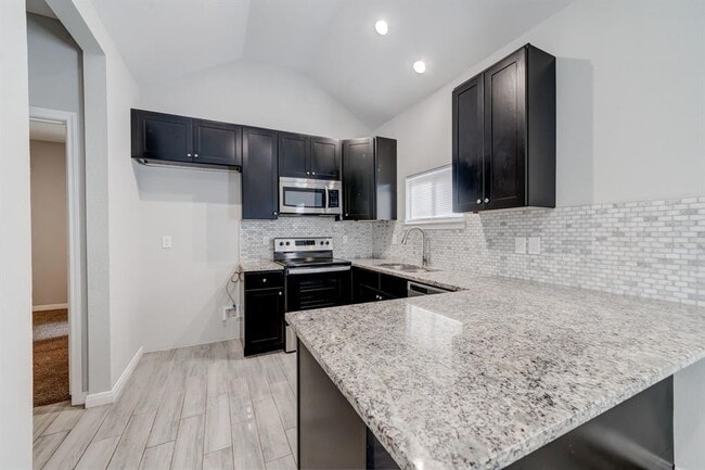 Building Photo - 833 Omeara-