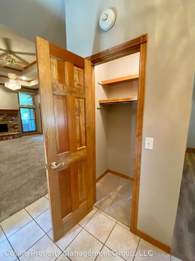 Building Photo - 3 br, 2 bath House - 2444 W Allen Drive