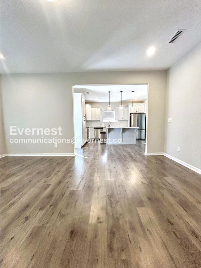 Foto del edificio - 2031 Darby View Ln