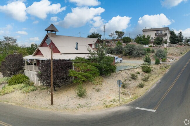 There are plenty of multi-story hilltop homes in Mayer.