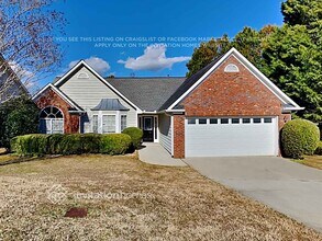 Building Photo - 1679 Crestfield Ln NW