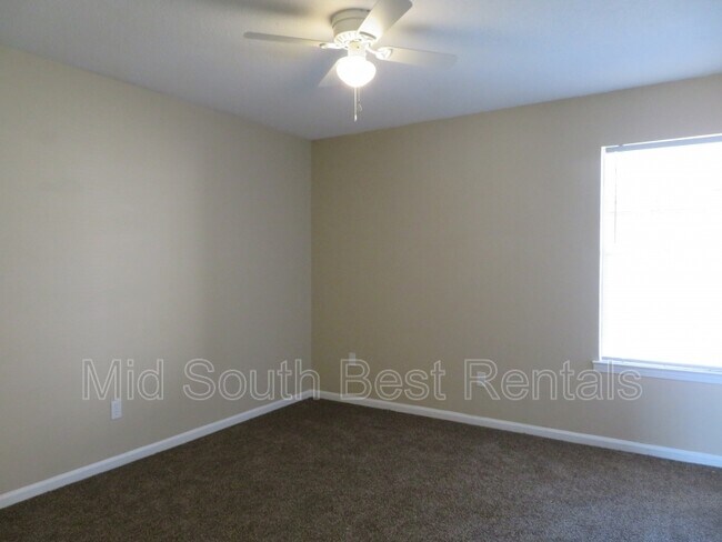 Building Photo - 5043 Chesterton Cove