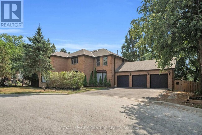 Building Photo - 34 Barclay Ct