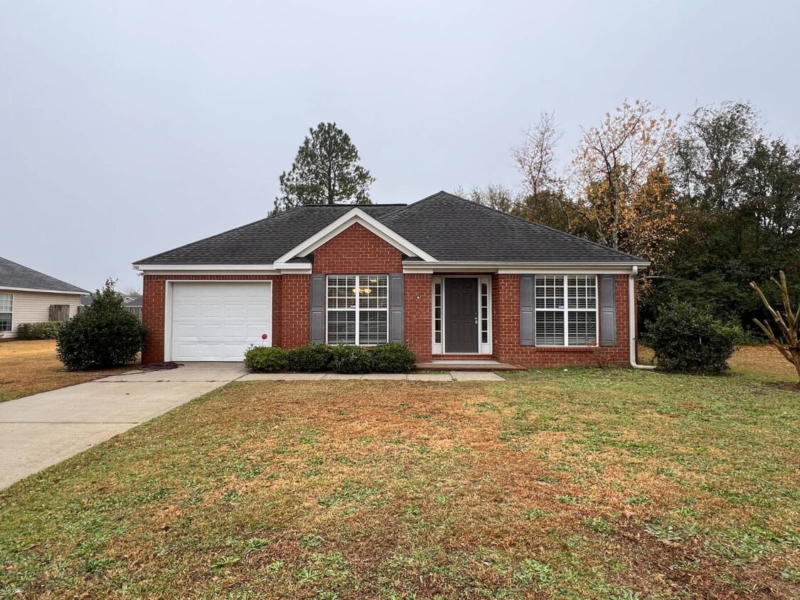 Primary Photo - 204 Sand Fox Pl