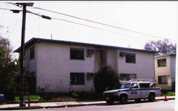 Foto del edificio - 2810 Broadmoor Ave