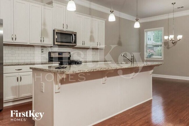 Building Photo - 405 Registry Ln