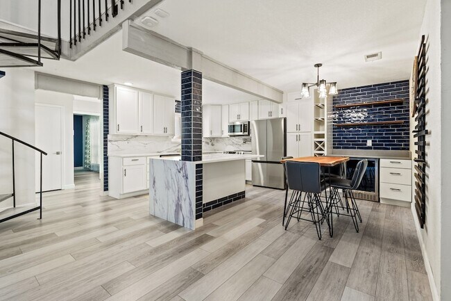 Foto del edificio - 9436 Amberton Pkwy